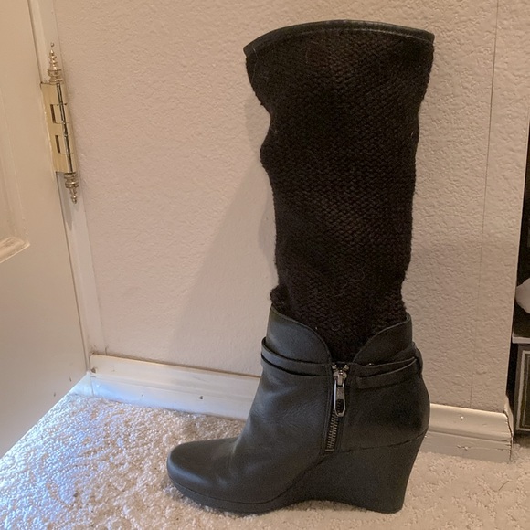 Black UGG convertible bootie into mid shin boot. Wool lining. Wool leg warmers. - Picture 2 of 6